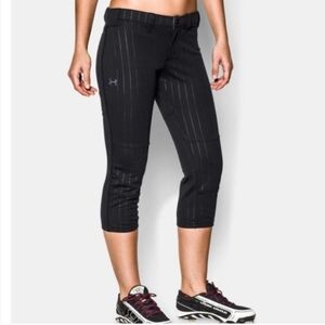 Under Armour Black Pinstripe Softball  Cropped Pants Sz. L #2006